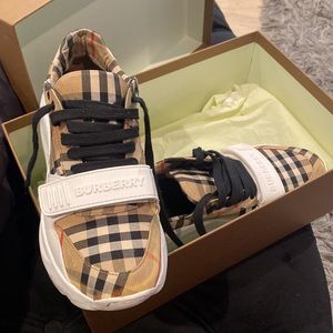 Burberry Vintage Check Cotton Sneakers Size 8.5 Women’s